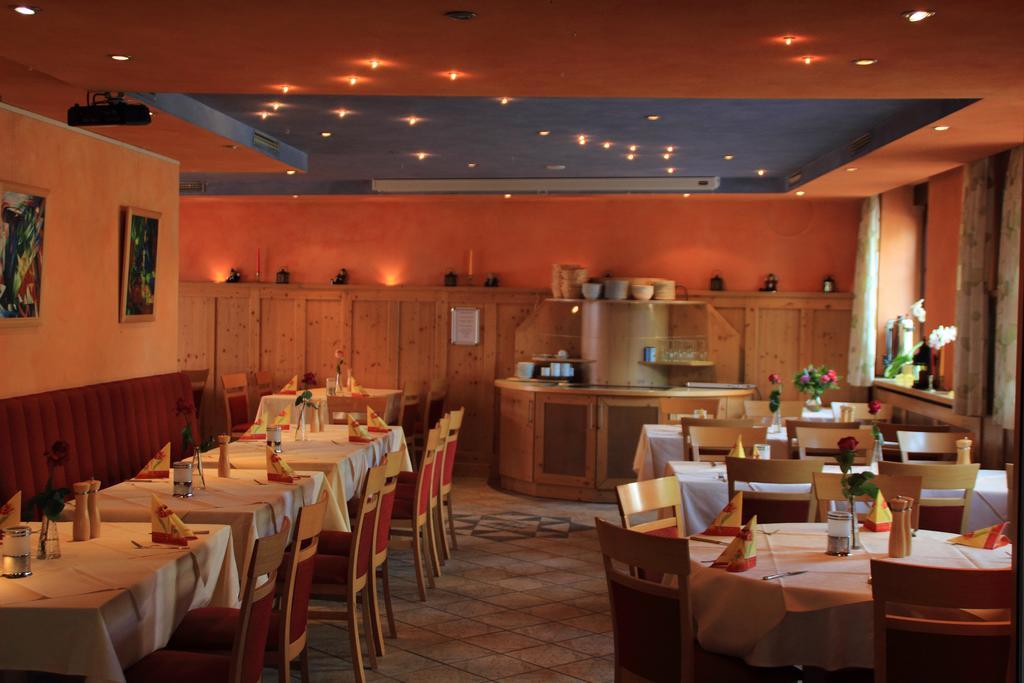 Hotel Restaurant Reichsadler Buchen  Ruang foto