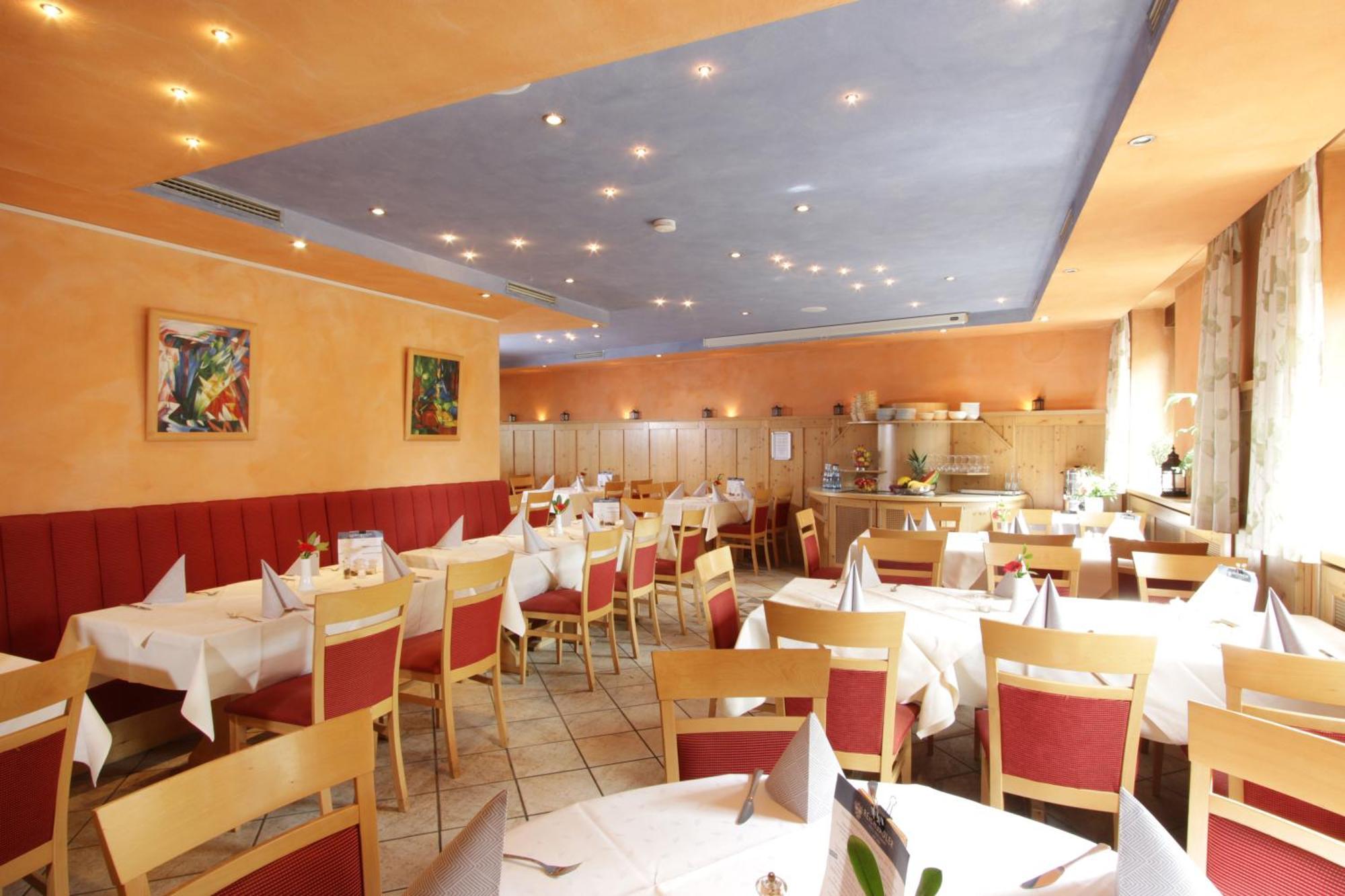 Hotel Restaurant Reichsadler Buchen  Bagian luar foto